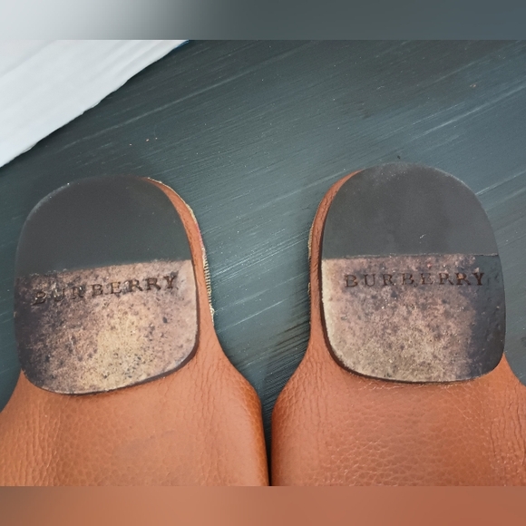Burberry Plaid Leather Thong Sandals 38 Womens US 7.5-8 Quilted Buckle Authentic - Picture 11 of 11